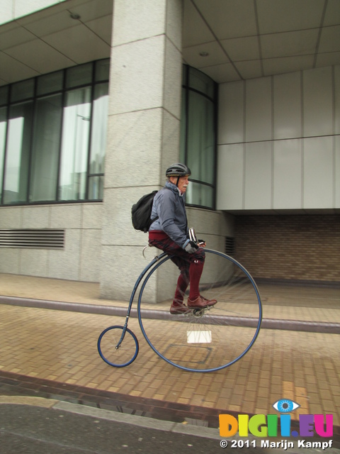 SX18761 Penny-farthing in London